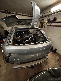 Superb 3 5. Dveře - 2