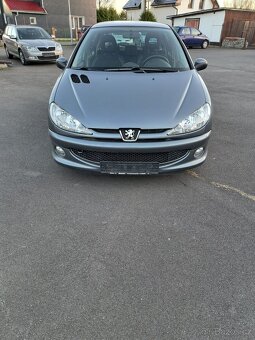 Peugeot 206 1.4 benzín 55kW - 2