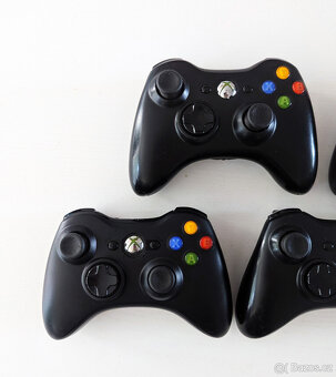Ovladače Xbox 360 - super stav, Praha - 2