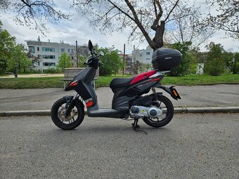 Aprilia sr 125 Motard - 2
