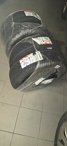 NOVÉ ZIMNÍ PNEU Kleber Krisalp HP3 215/60 R17 96H - 2