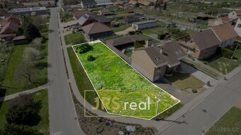 Prodej pozemku pro bydlení, 799 m2 - Šakvice, ev.č. 130064JV - 2