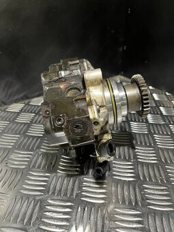 //Vstřikovací Čerpadlo Mercedes OM642 Bosch// - 2