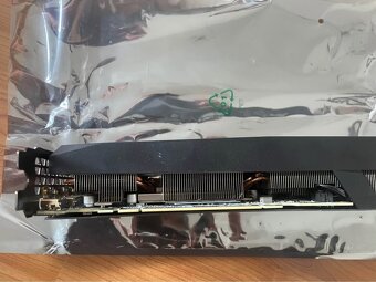 Grafická karta GIGABITE RTX 3070 - 2