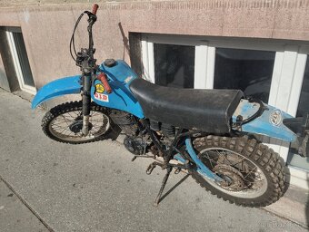 Yamaha XT550 r.v.1982, bez TP, nepojízdná - 2