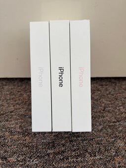 Nerozbalene Apple iPhone 15 128gb. 2 roky zaruka T-Mobile - 2
