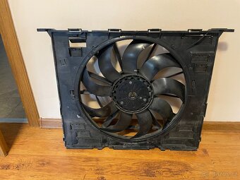 BMW G11,G12,G30,G31 ventilátor chladič 8619625 - 2