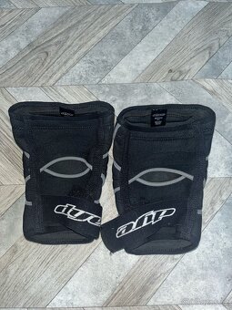 DYE Performance Knee Pads - 2