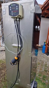 udírna Kaiserova 125 izolovaná elektrická udírna - 2