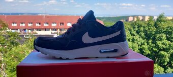 Nike 40.5 - 2