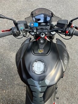 Aprilia Shiver 900 2019 první majitel - 2