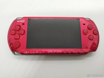 SONY PSP 3000 Radiant Red obal zdarma - 2