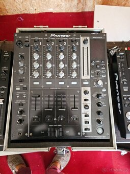 DJM 750 + case - 2