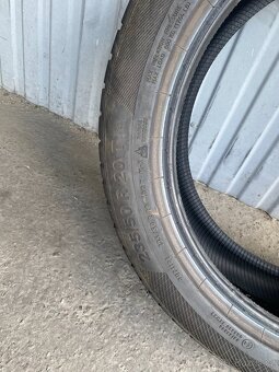 Zimní pneu Continental 235/50 R20 100T - 2