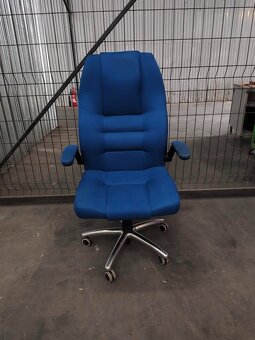 Tři velmi zachovalá polohovatelná křesla,židle - 2