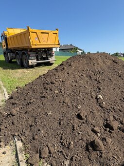 Prosátá, zemina na modelaci terénu, trávníky síto 0/22mm - 2