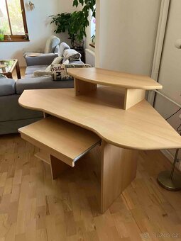 prodám psací stůl - 2