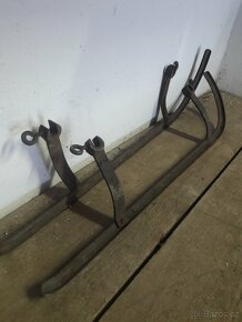 Stare železne sanky - 2