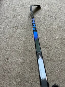 HOKEJKA CCM TRIGGER 10 PRO - 2