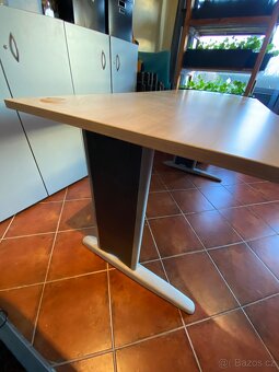 Velký kancelářský stůl - 2