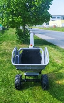 štepkovačka, drcení větví, štěpkování , štěpka - 2