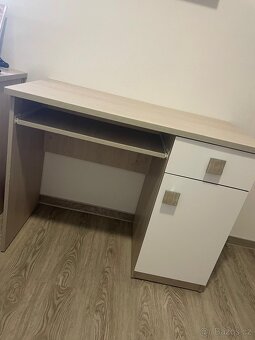 Dětský pracovní stůl - 2