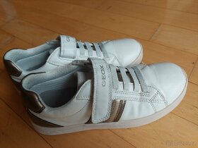 Dívčí boty Geox vel 35 - 2