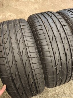 235/45/19 - 2