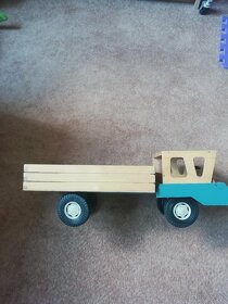 Staré dřevěné autíčko - 2