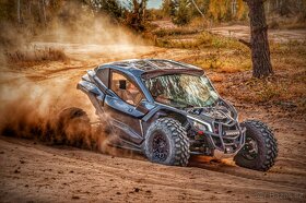 CAN-AM Maverick CARBON  X3 X RS Turbo FULL výbava naZIMU - 2