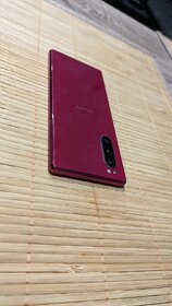 Sony Xperia 5 (Red) první generace. Lehce použitý. - 2