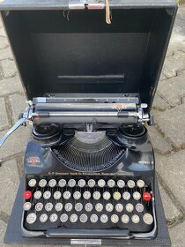 Prodam starozitny psaci stroj zn. Groma - 2