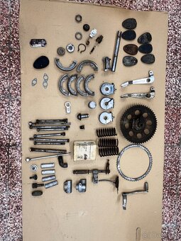 JAWA 50 TYP 550 /555 - díly - 2