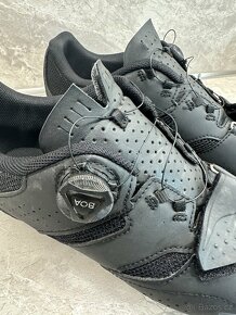 Cyklistické boty GIRO vel. 44 - 2
