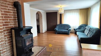 Prodej domu s potenciálem ve Vroutku - 2