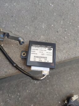 Kia Sportage I 2.0i spínačka - 2