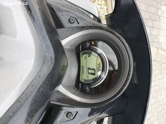 Scooter, kept in garage and like new - 2