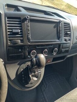 Volkswagen Transporter T5 2.0TDI DSG - 2