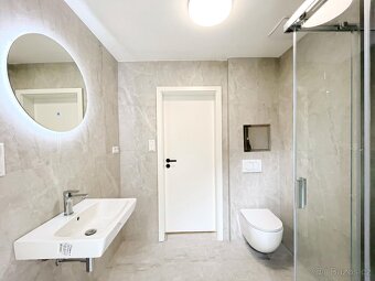 Pronájem bytu 1+kk, 28 m² - 2