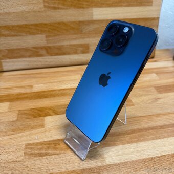 iPhone 15 Pro 256GB, modrý Titan, eSIM (rok záruka) - 2