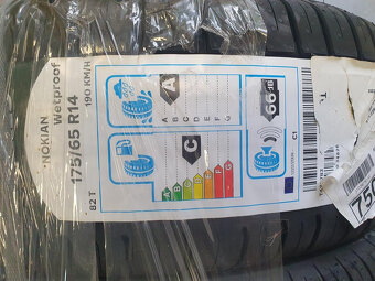 Pneu Nokian Wetproof 175/65 R14 letní - 2