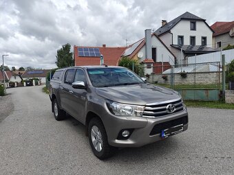 Toyota Hilux - 2