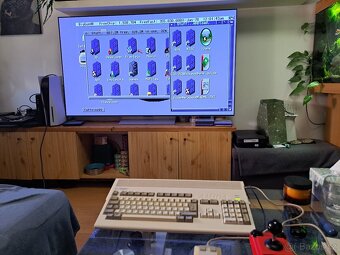 Commodore Amiga 1200 + kvalitní zdroj, Gotek, kabel joystick - 2