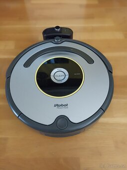 Robotický vysavač iRobot Roomba 630 - 2
