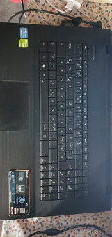 17.3"Notebook Asus x75v 17.3" - 2