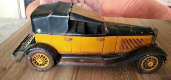 Retro staré plechové auto ZDARMA REZERVACE - 2