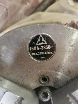 Instalaterský svěrák, sklíčidlo, řemenice - 2