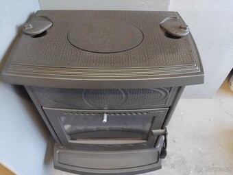 Prodám litinová kamna Plamen typ AMG 8kw - 2