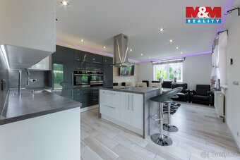 Prodej rodinného domu, 198 m², Sadov - 2