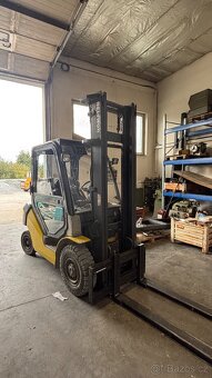 VZV komatsu 2,5 t LPG plná KABINA - 2